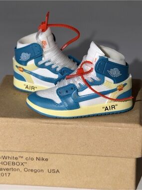Jordan 1 retro off-white size 67 NWT